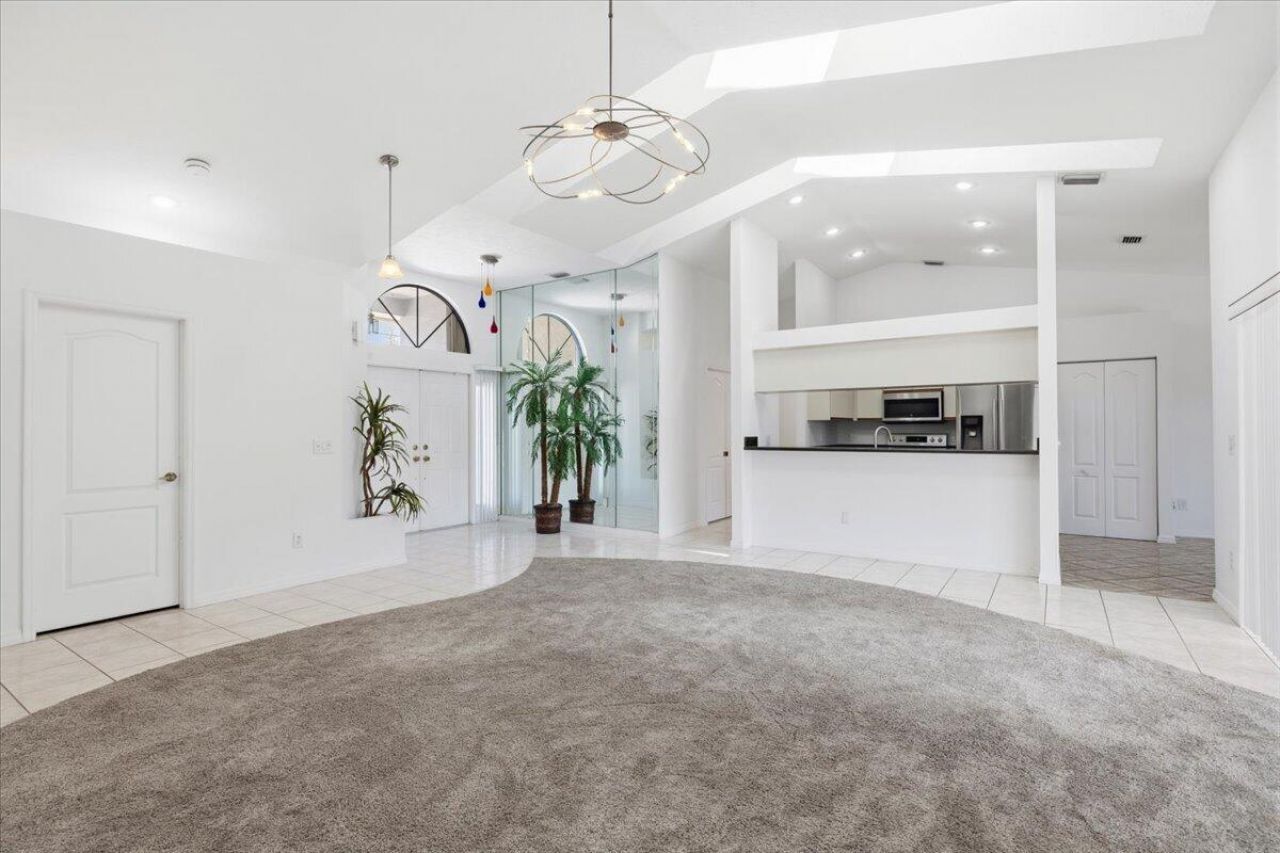 1902 SE Gaskins Circle, Port Saint Lucie, FL 34952 Photo