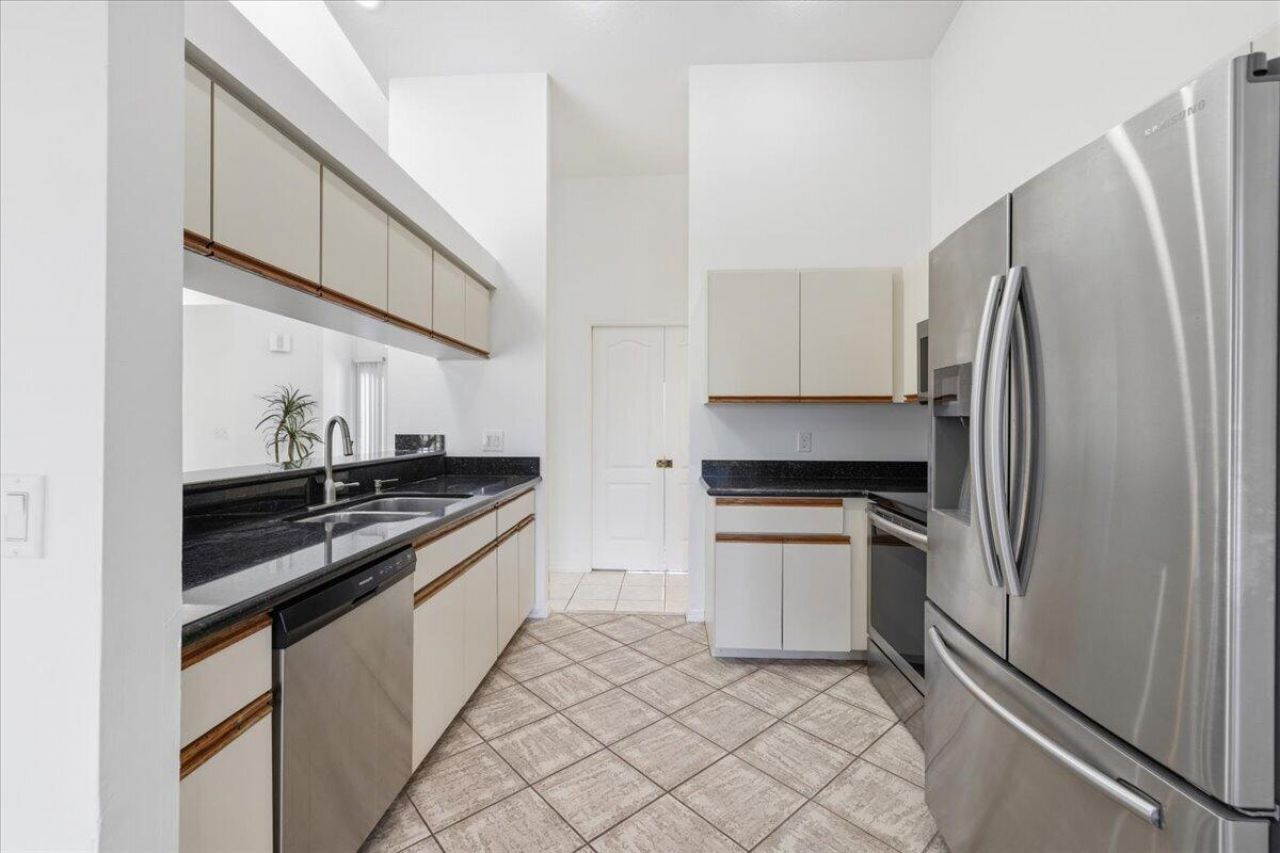 1902 SE Gaskins Circle, Port Saint Lucie, FL 34952 Photo