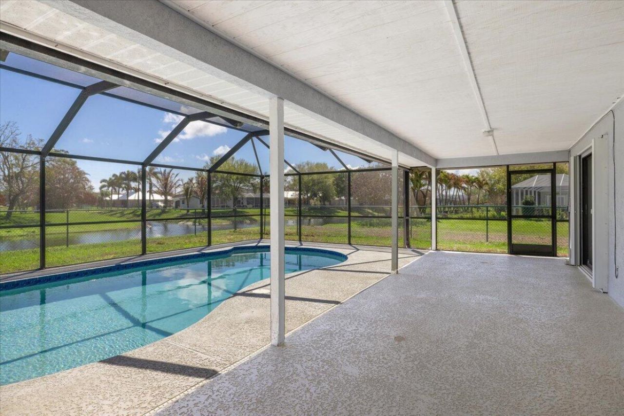 1902 SE Gaskins Circle, Port Saint Lucie, FL 34952 Photo