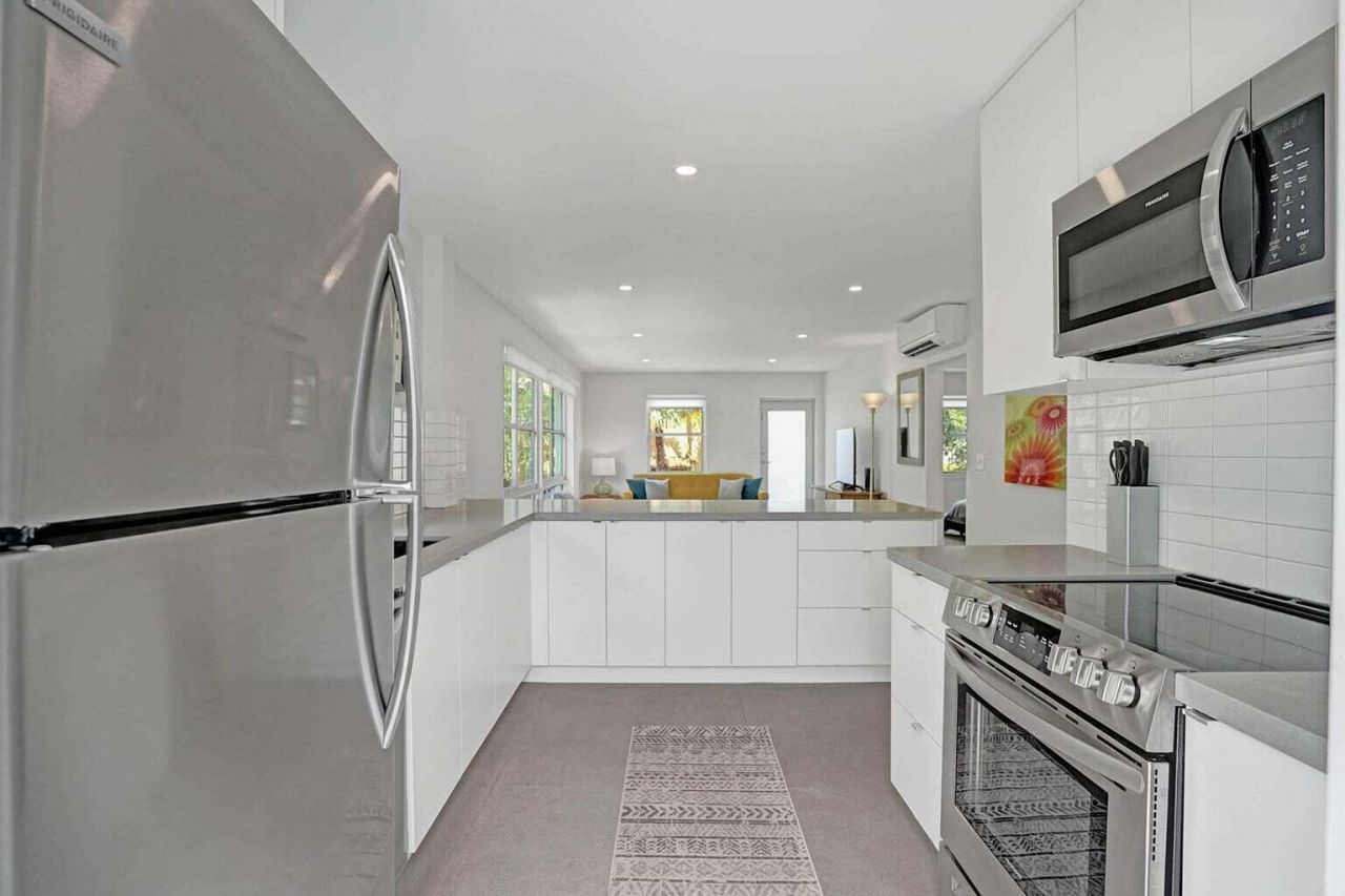 625 NE 13th Avenue, Unit 03, Fort Lauderdale, FL 33304 Photo