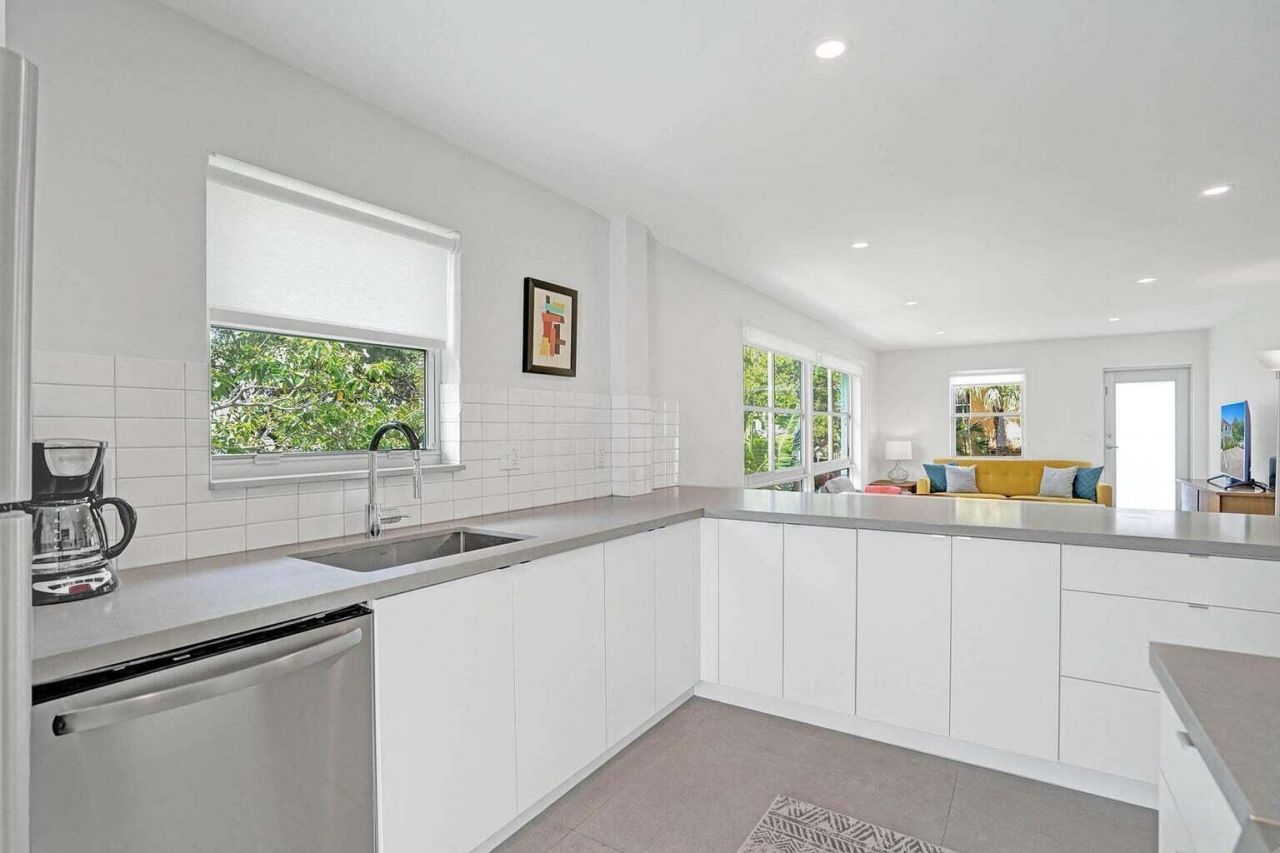 625 NE 13th Avenue, Unit 03, Fort Lauderdale, FL 33304 Photo