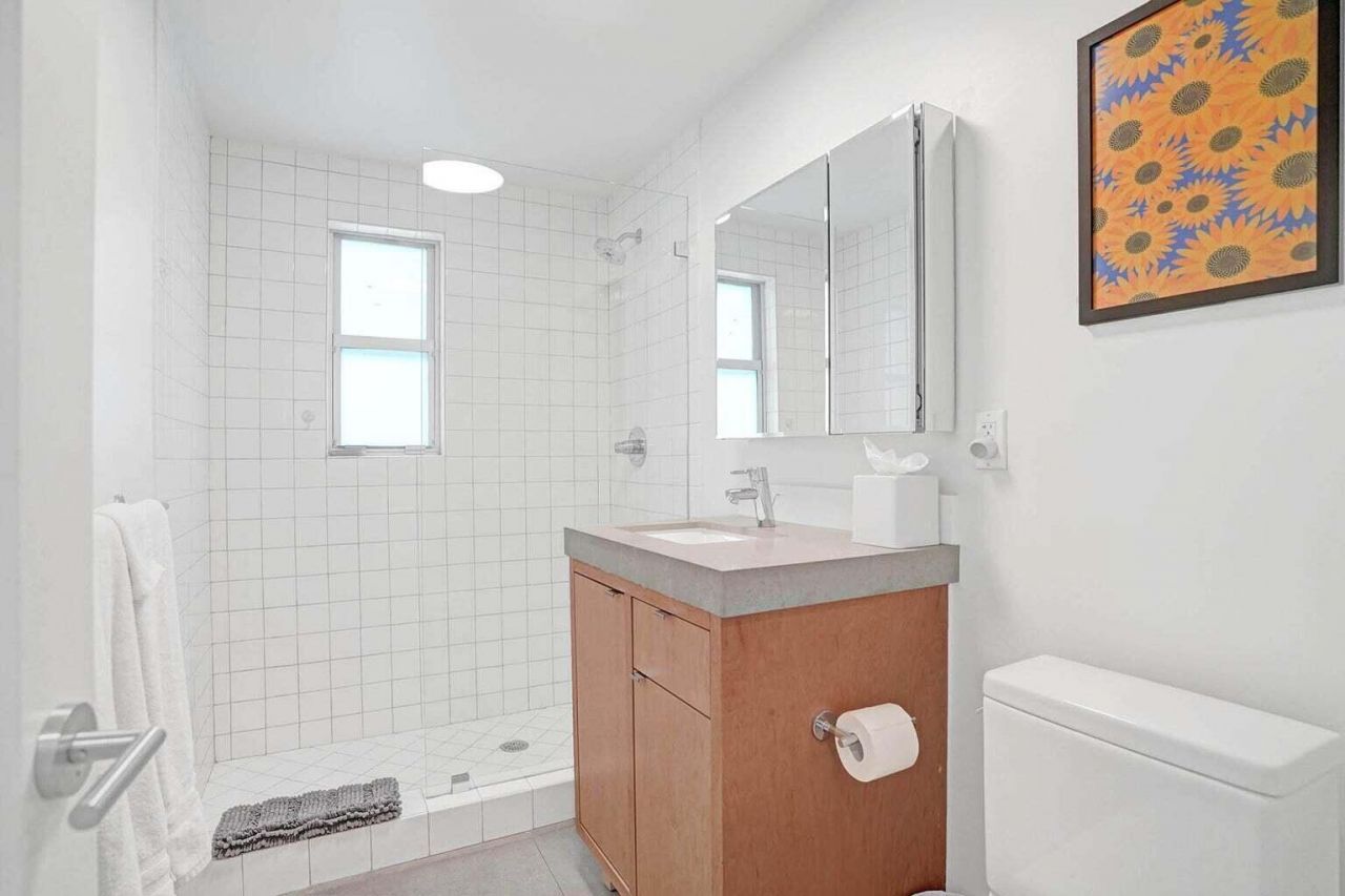 625 NE 13th Avenue, Unit 03, Fort Lauderdale, FL 33304 Photo