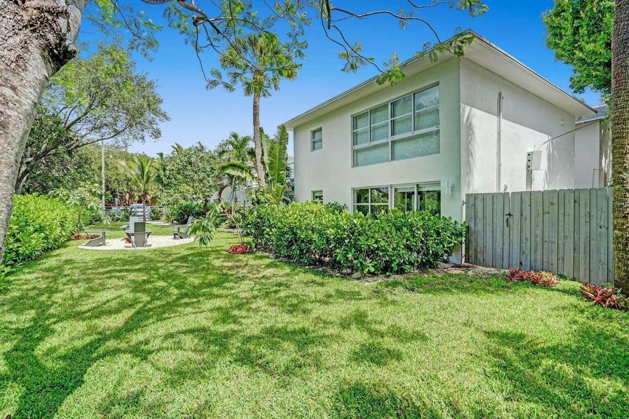 625 NE 13th Avenue, Unit 03, Fort Lauderdale, FL 33304 Photo