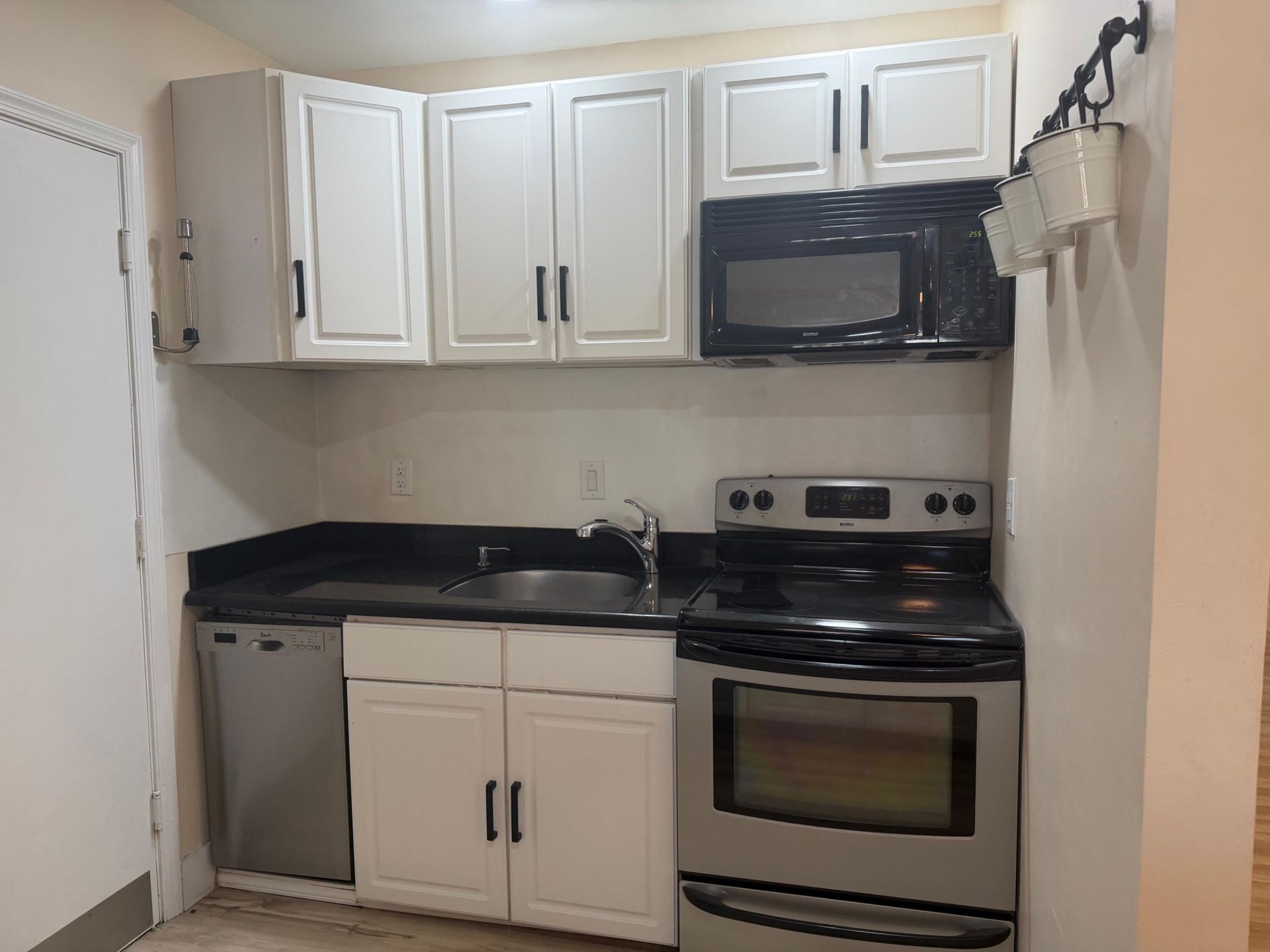 2230 NE 56th Place, Unit 209, Fort Lauderdale, FL 33308 Photo