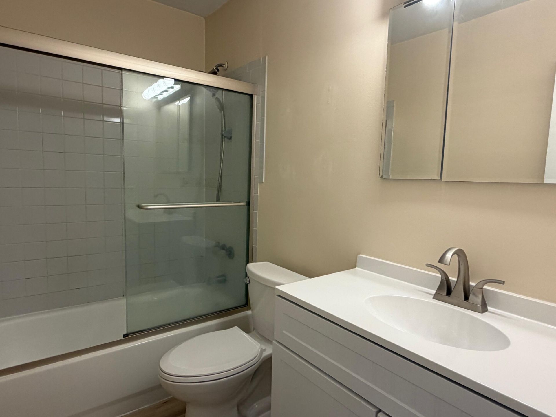 2230 NE 56th Place, Unit 209, Fort Lauderdale, FL 33308 Photo