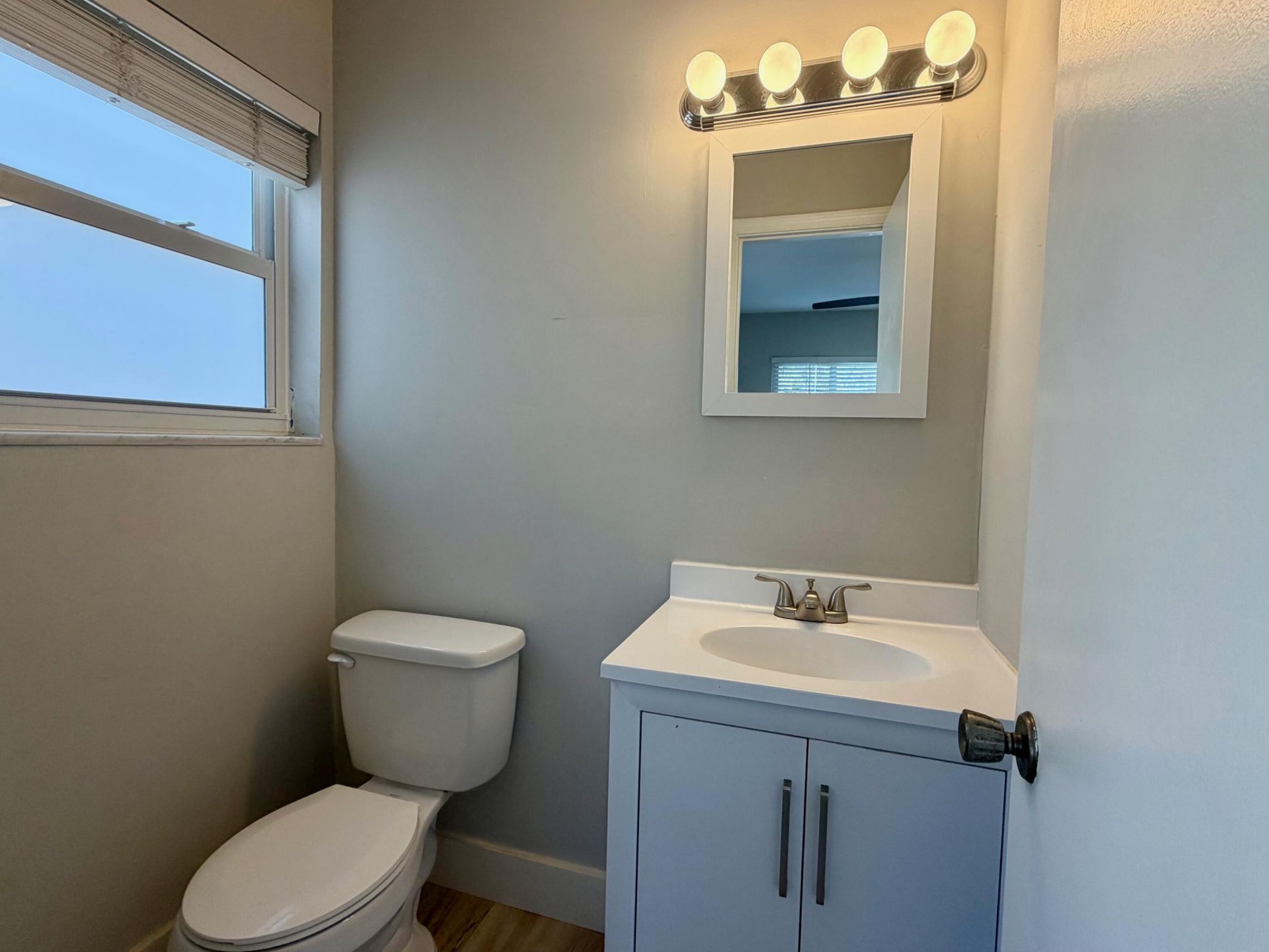 2230 NE 56th Place, Unit 209, Fort Lauderdale, FL 33308 Photo