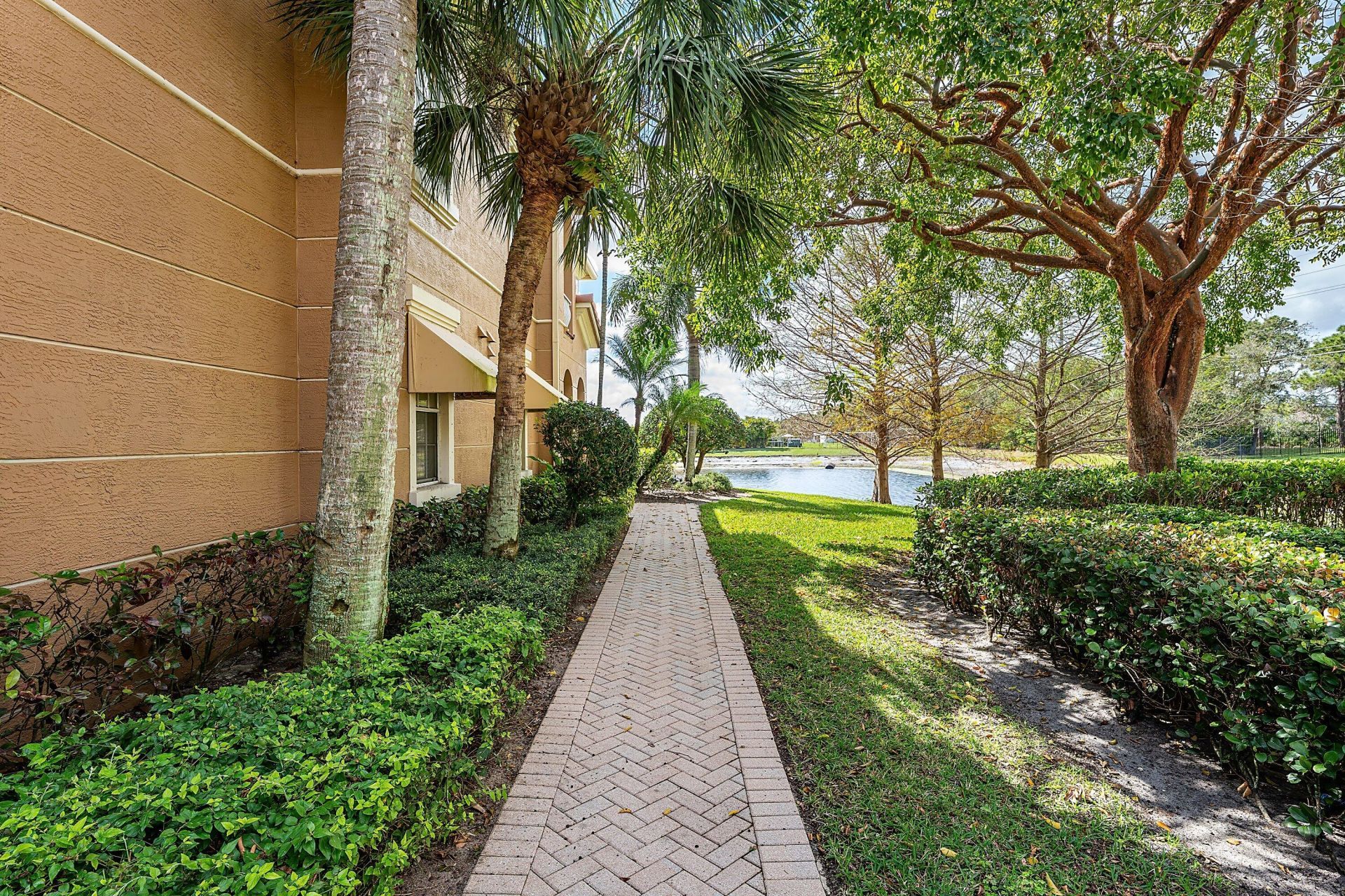 4931 Bonsai Circle, Unit 201, Palm Beach Gardens, FL 33418 Photo