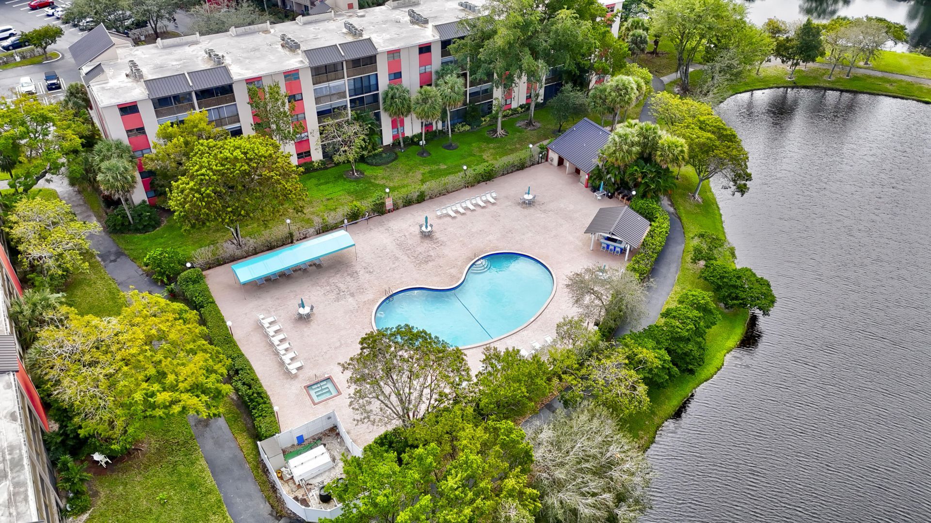2200 S Cypress Bend Drive S, Unit 702, Pompano Beach, FL 33069 Photo