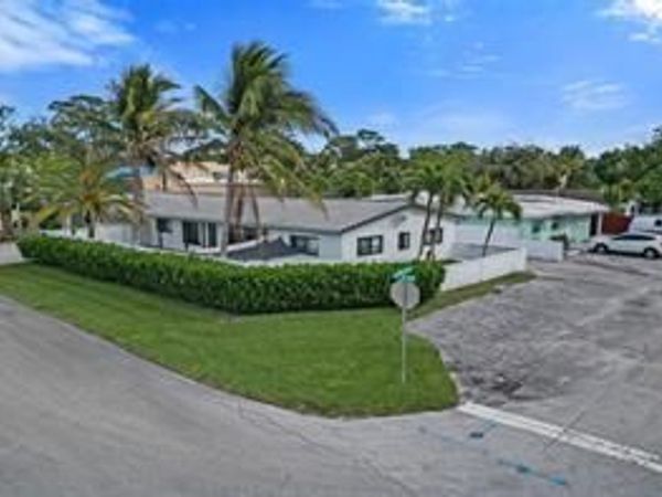 2500 NE 16th, Unit 1-2, Wilton Manors, FL 33305
