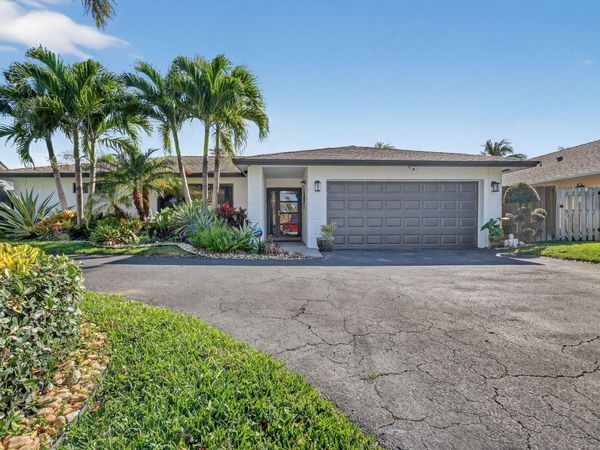 3876 NW 8th Street, Delray Beach, FL 33445