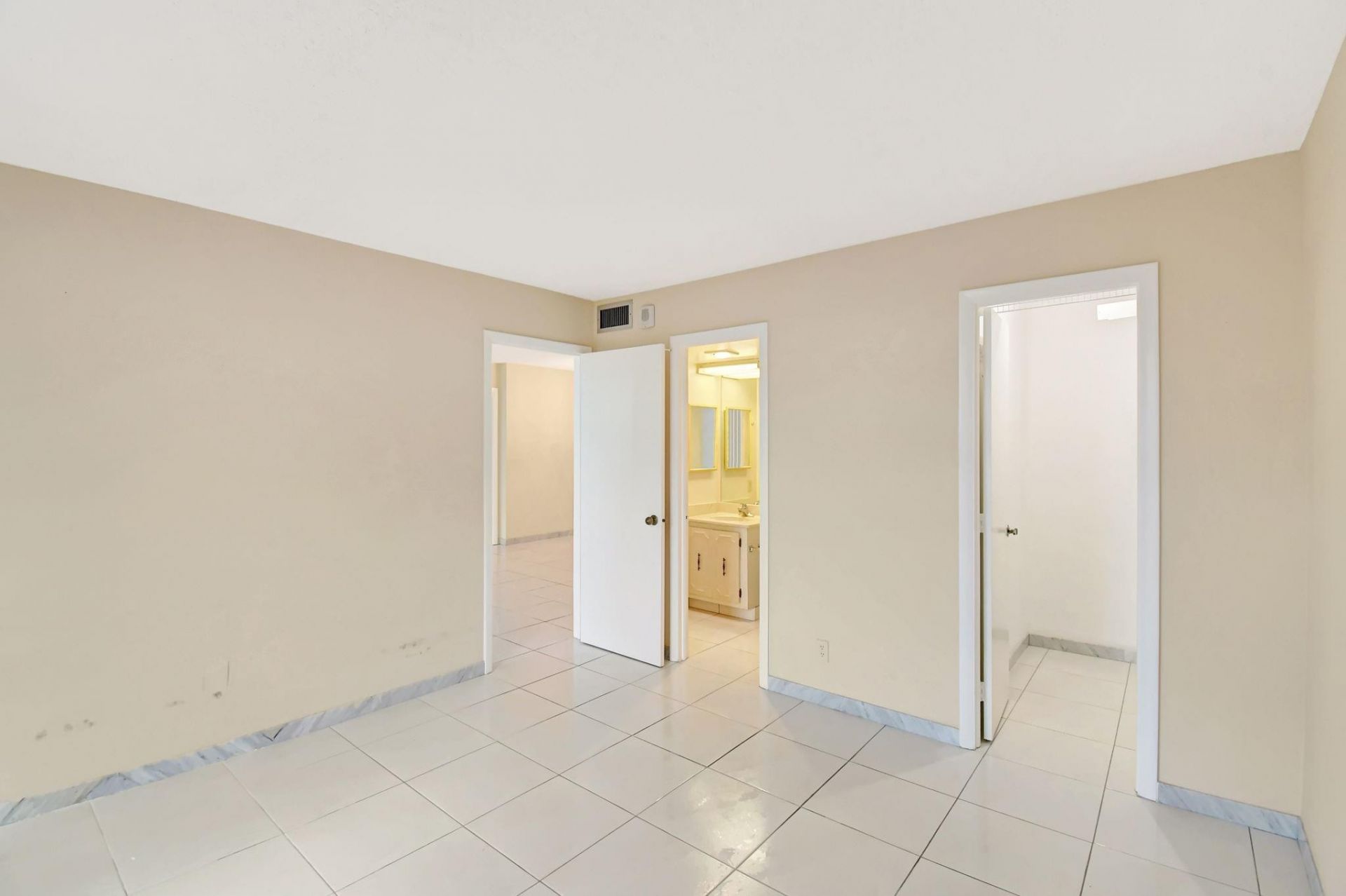 531 N Ocean Boulevard, Unit 805, Pompano Beach, FL 33062 Photo