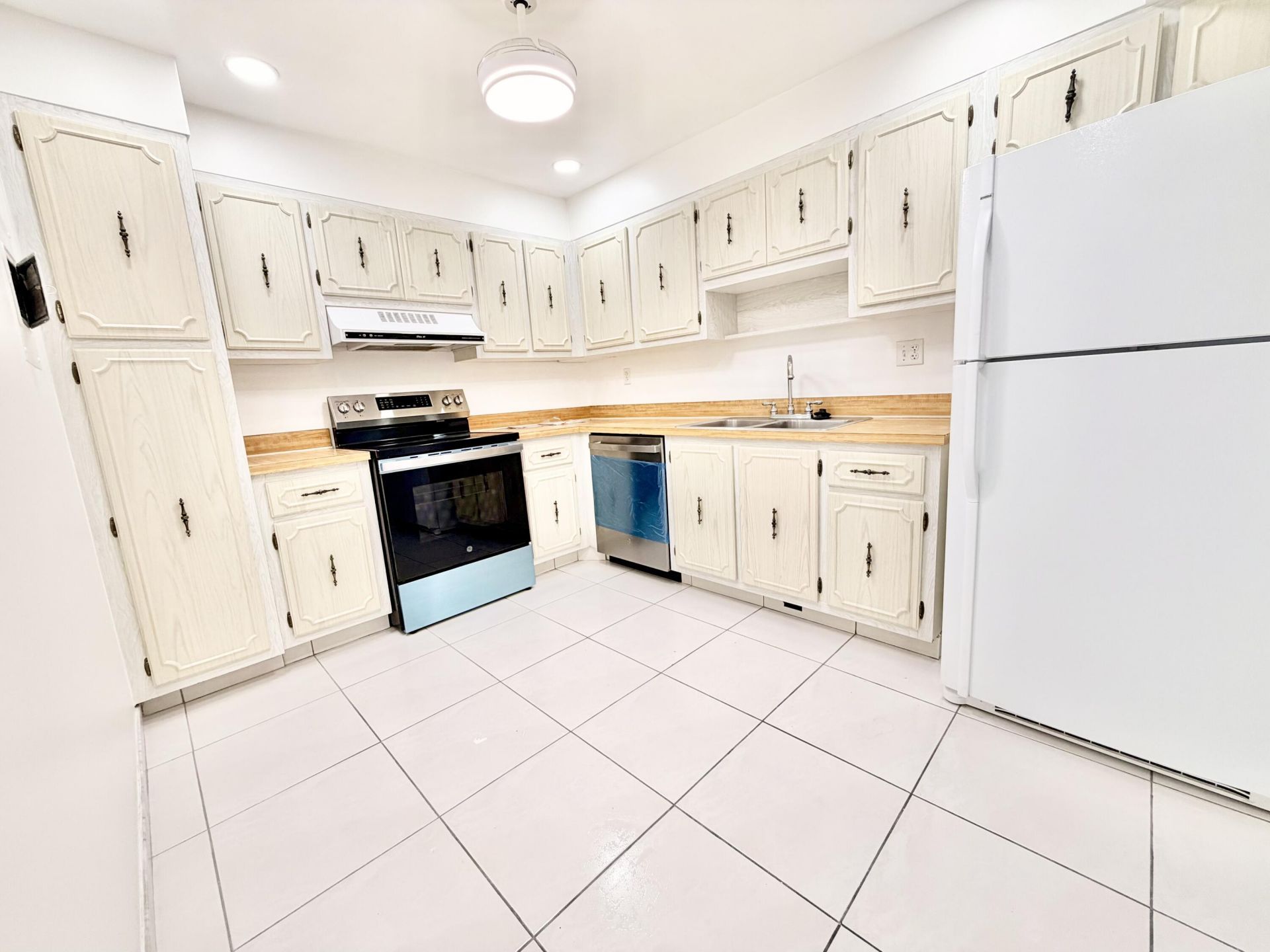 531 N Ocean Boulevard, Unit 805, Pompano Beach, FL 33062 Photo