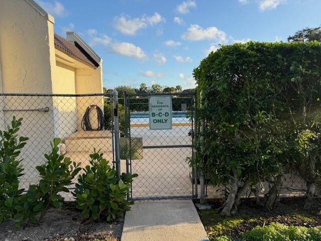 222 Lake Constance Drive, West Palm Beach, FL 33411 Photo