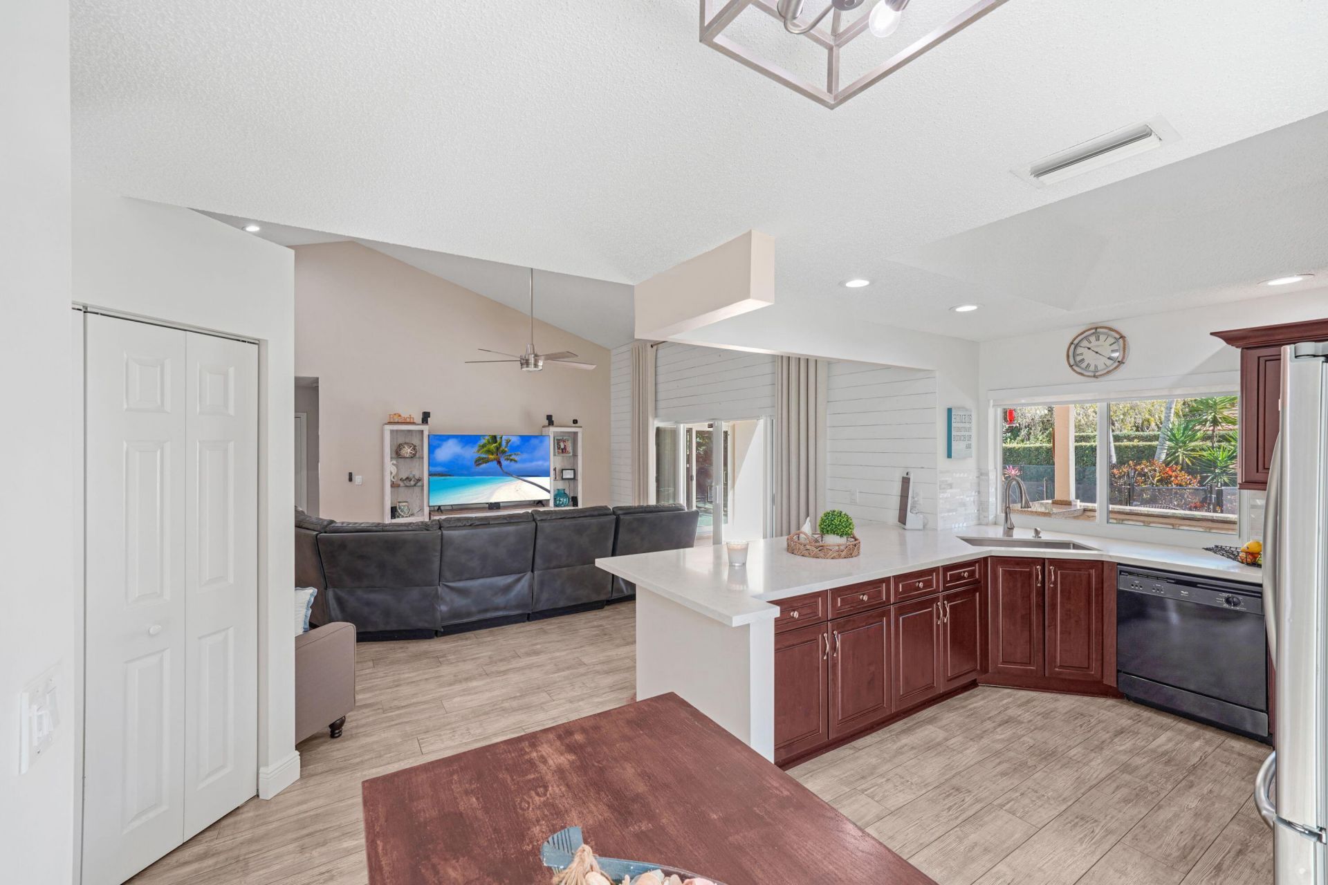 1872 NW 109th Avenue, Plantation, FL 33322 Photo