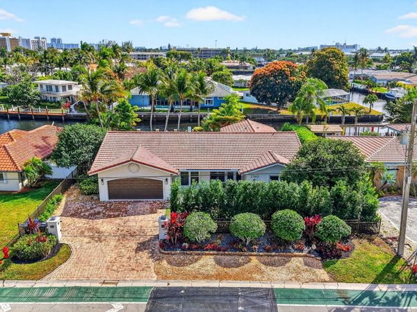 2760 NE 55th Street, Fort Lauderdale, FL 33308