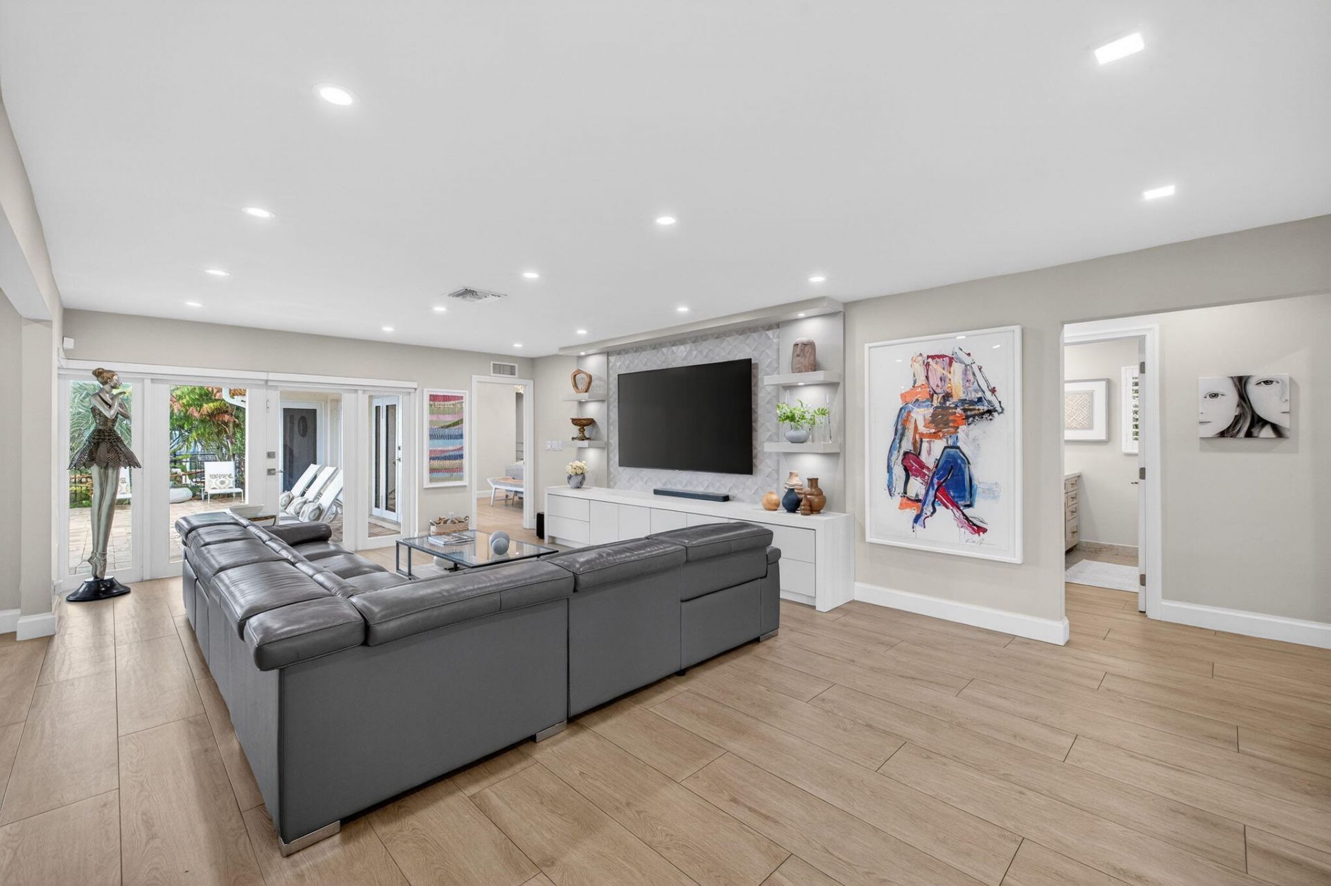 2760 NE 55th Street, Fort Lauderdale, FL 33308 Photo