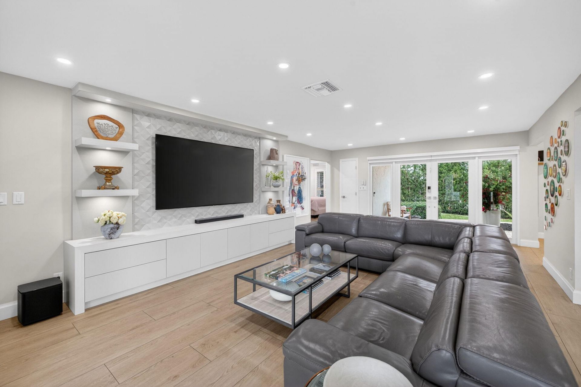 2760 NE 55th Street, Fort Lauderdale, FL 33308 Photo