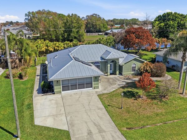 2537 SE Hallahan, Port St. Lucie, FL 34952