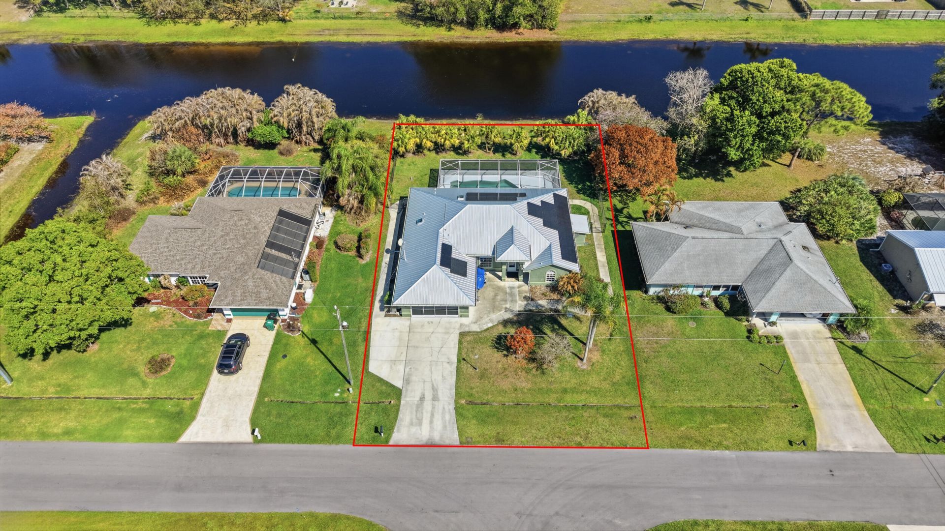 2537 SE Hallahan, Port Saint Lucie, FL 34952 Photo