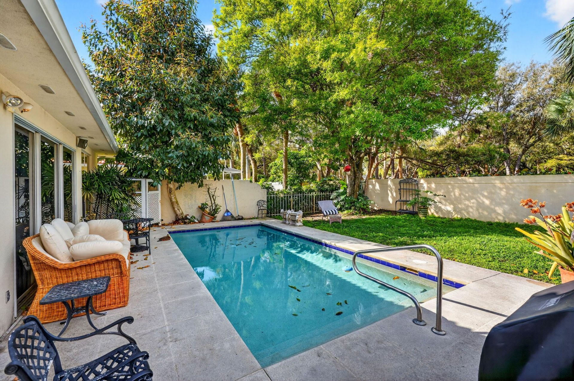 217 E Tall Oaks Circle, Palm Beach Gardens, FL 33410 Photo