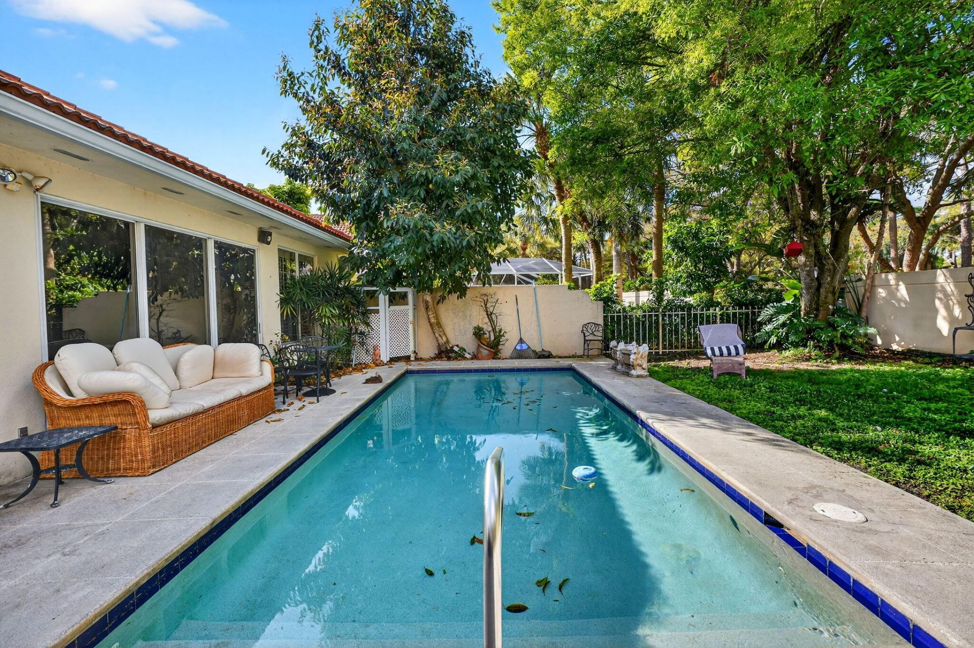 217 E Tall Oaks Circle, Palm Beach Gardens, FL 33410 Photo