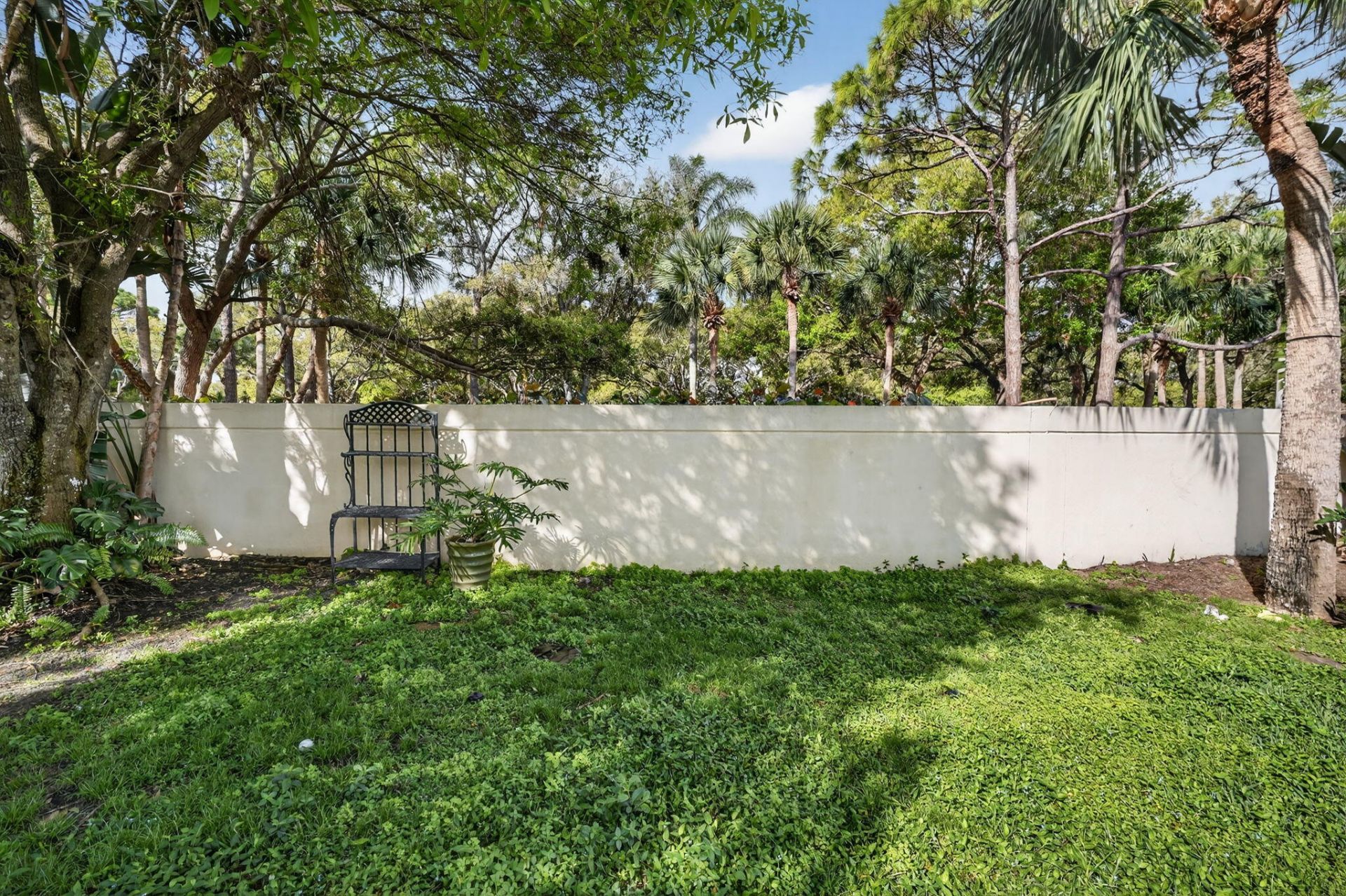 217 E Tall Oaks Circle, Palm Beach Gardens, FL 33410 Photo