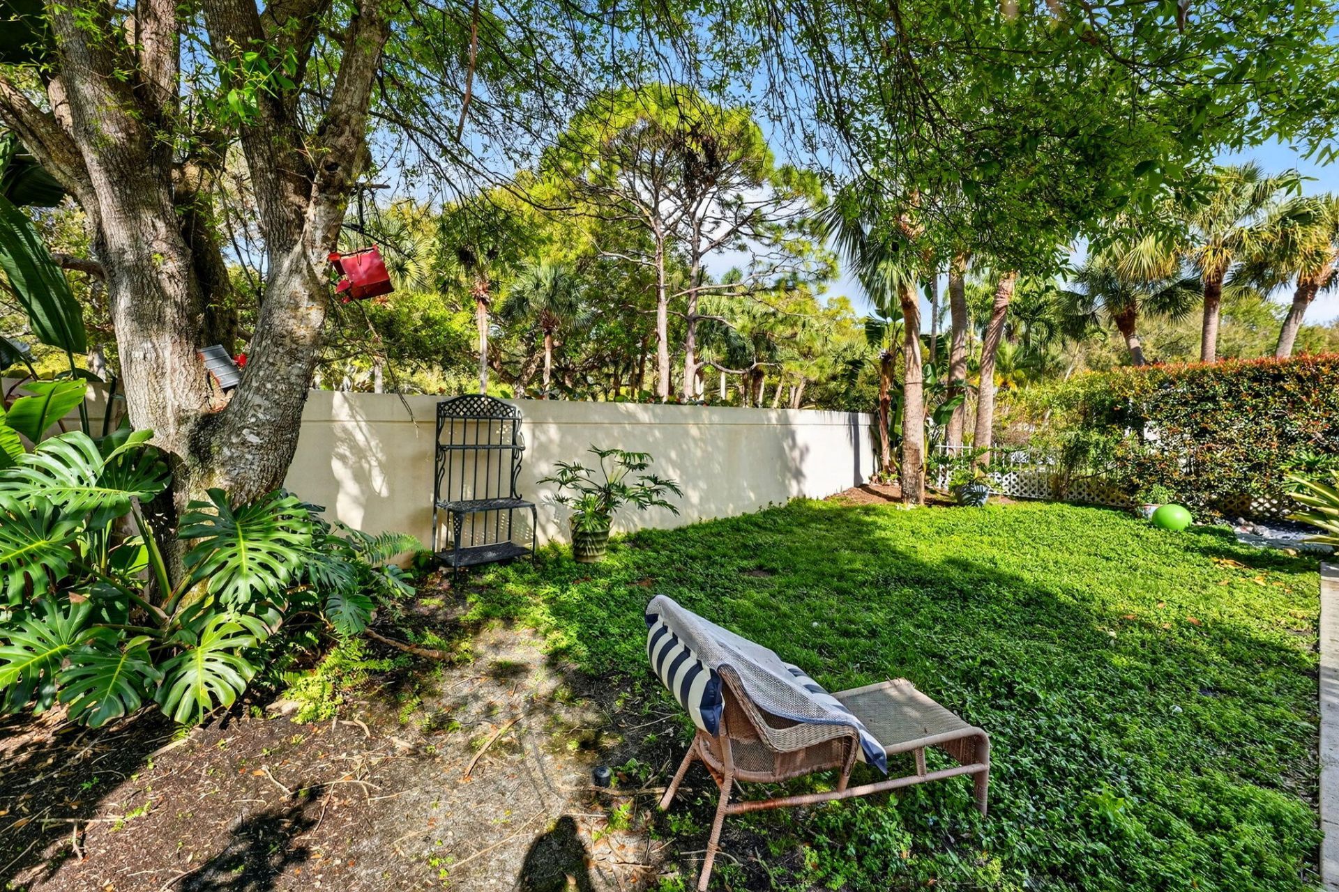 217 E Tall Oaks Circle, Palm Beach Gardens, FL 33410 Photo
