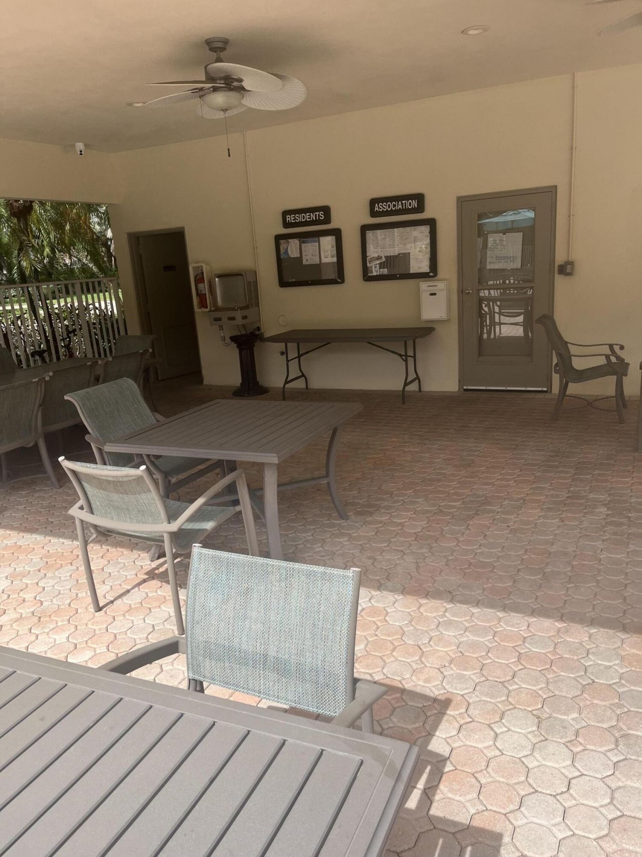 217 E Tall Oaks Circle, Palm Beach Gardens, FL 33410 Photo