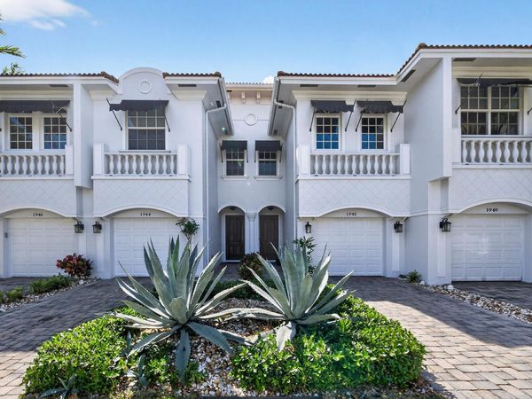 1942 NE 32nd, Lighthouse Point, FL 33064