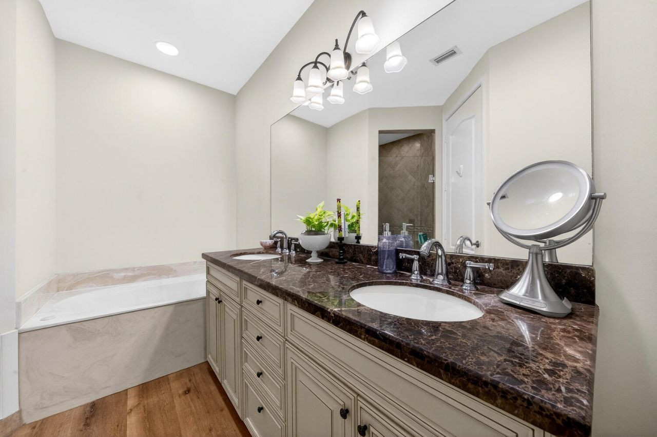 1942 NE 32nd, Lighthouse Point, FL 33064 Photo