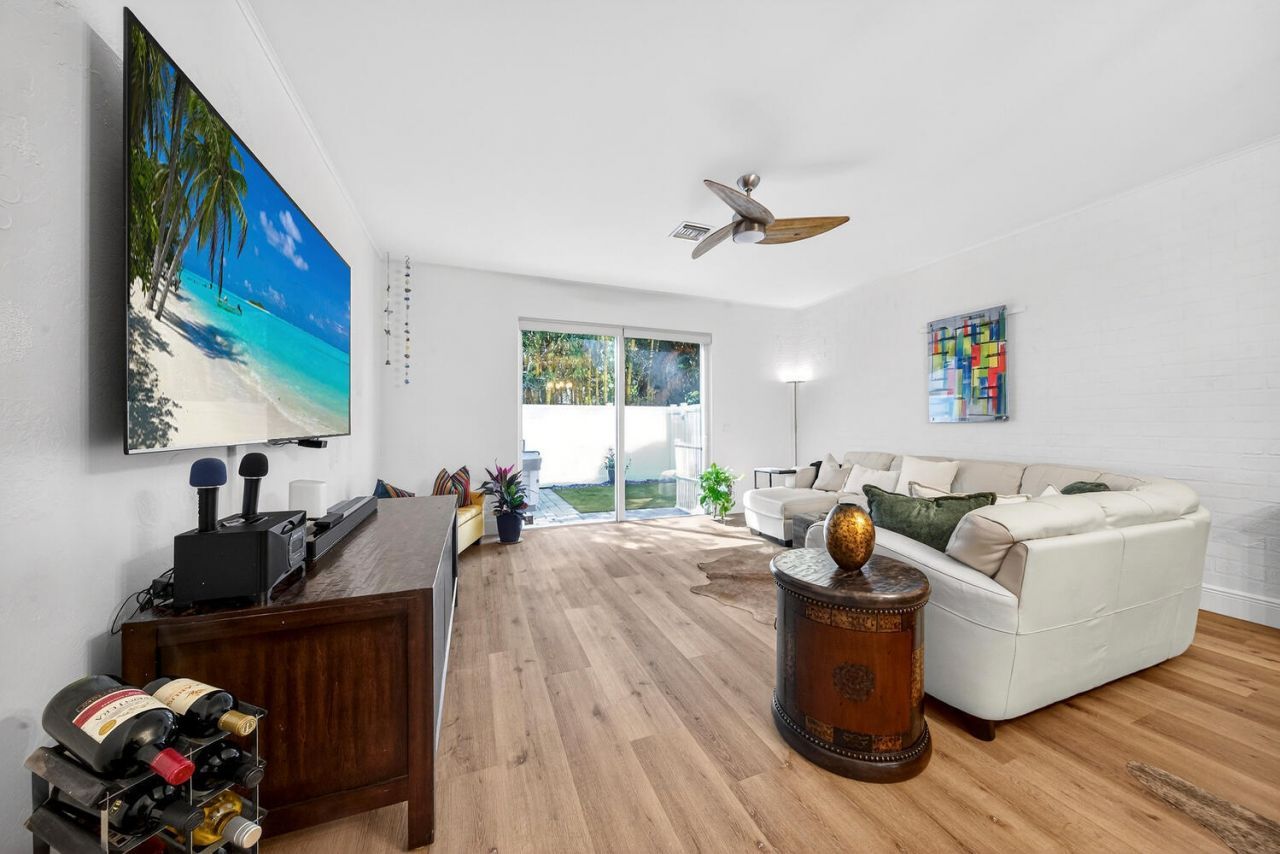 1942 NE 32nd, Lighthouse Point, FL 33064 Photo