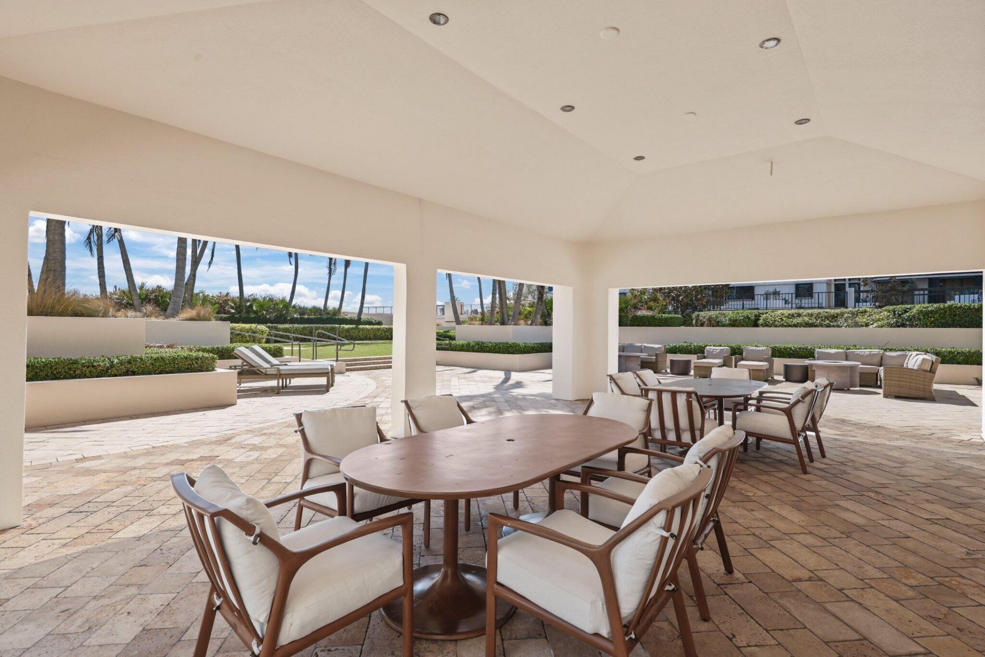 5380 N Ocean, Unit 24i, Riviera Beach, FL 33404 Photo