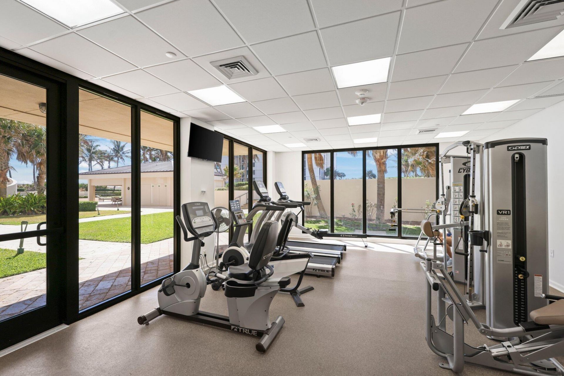 5380 N Ocean, Unit 24i, Riviera Beach, FL 33404 Photo