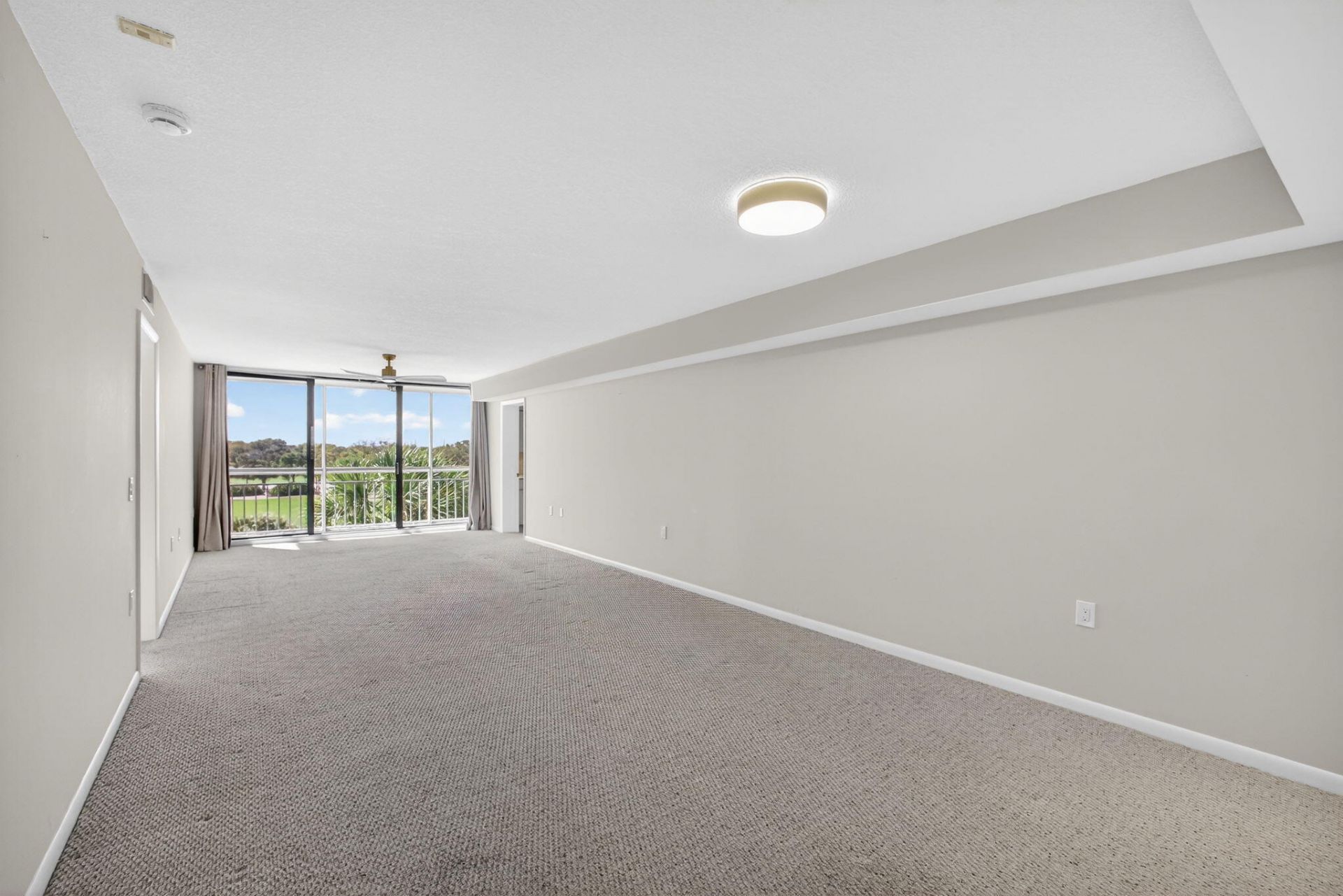 2421 Village Boulevard, Unit 401, West Palm Beach, FL 33409 Photo