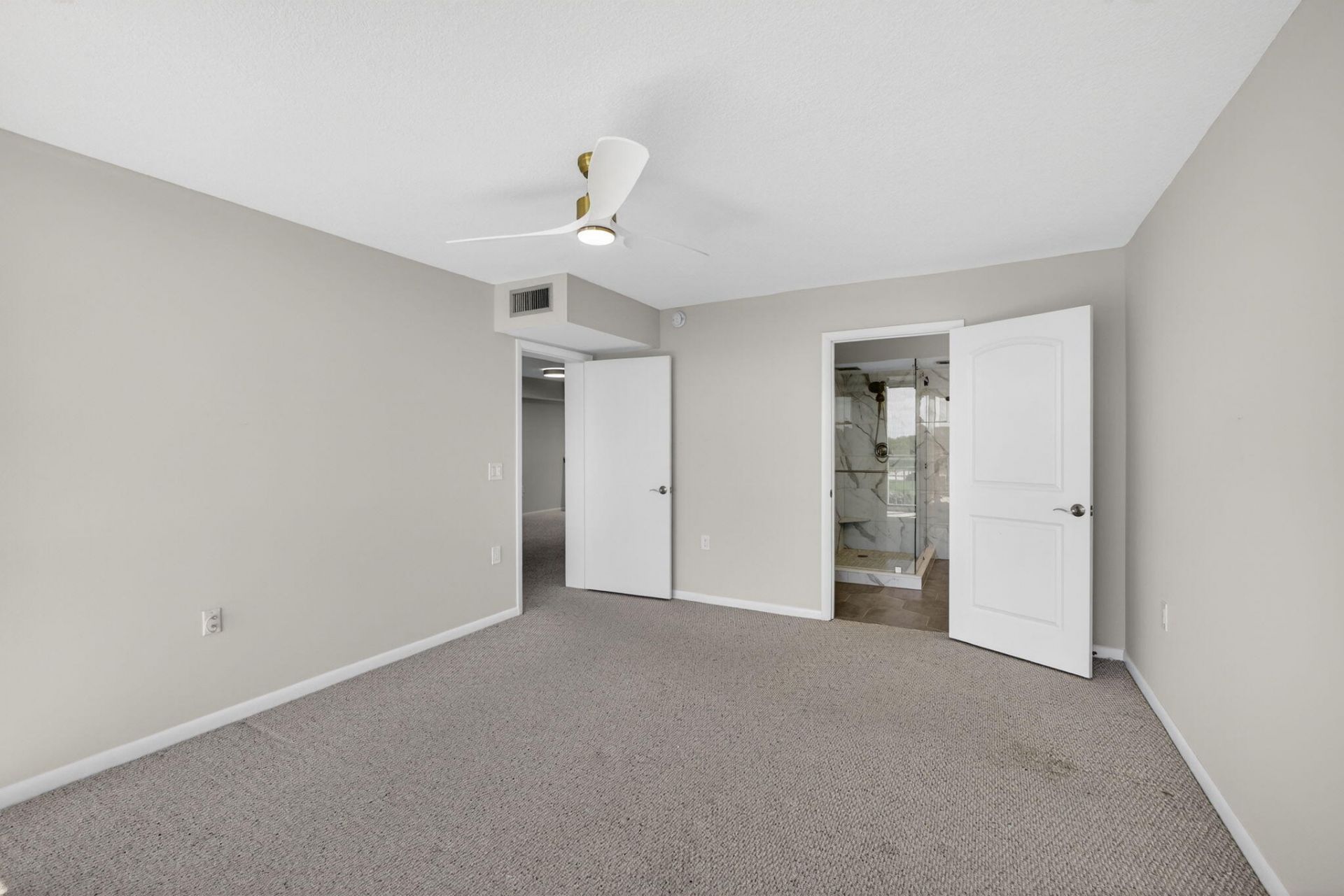 2421 Village Boulevard, Unit 401, West Palm Beach, FL 33409 Photo