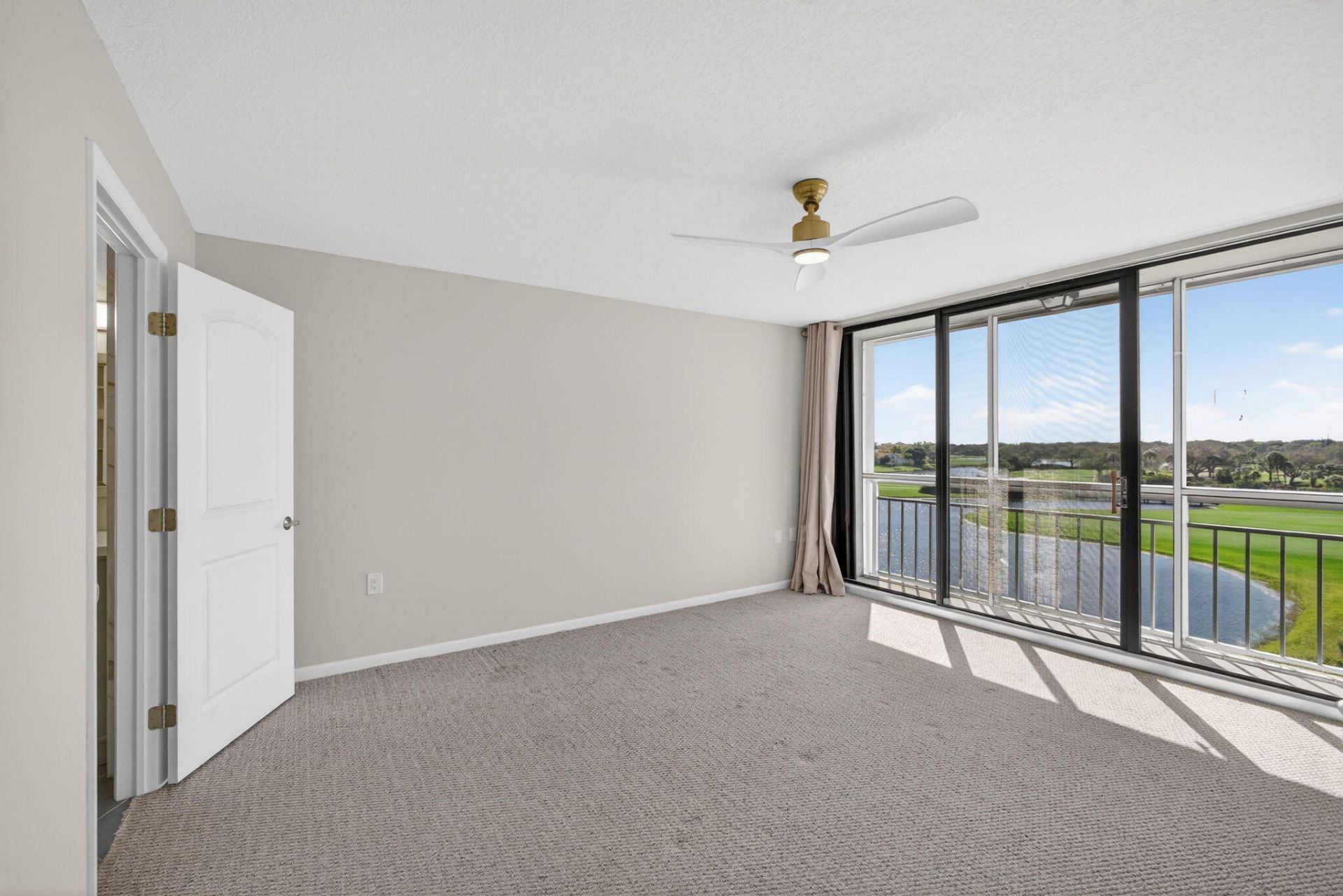 2421 Village Boulevard, Unit 401, West Palm Beach, FL 33409 Photo
