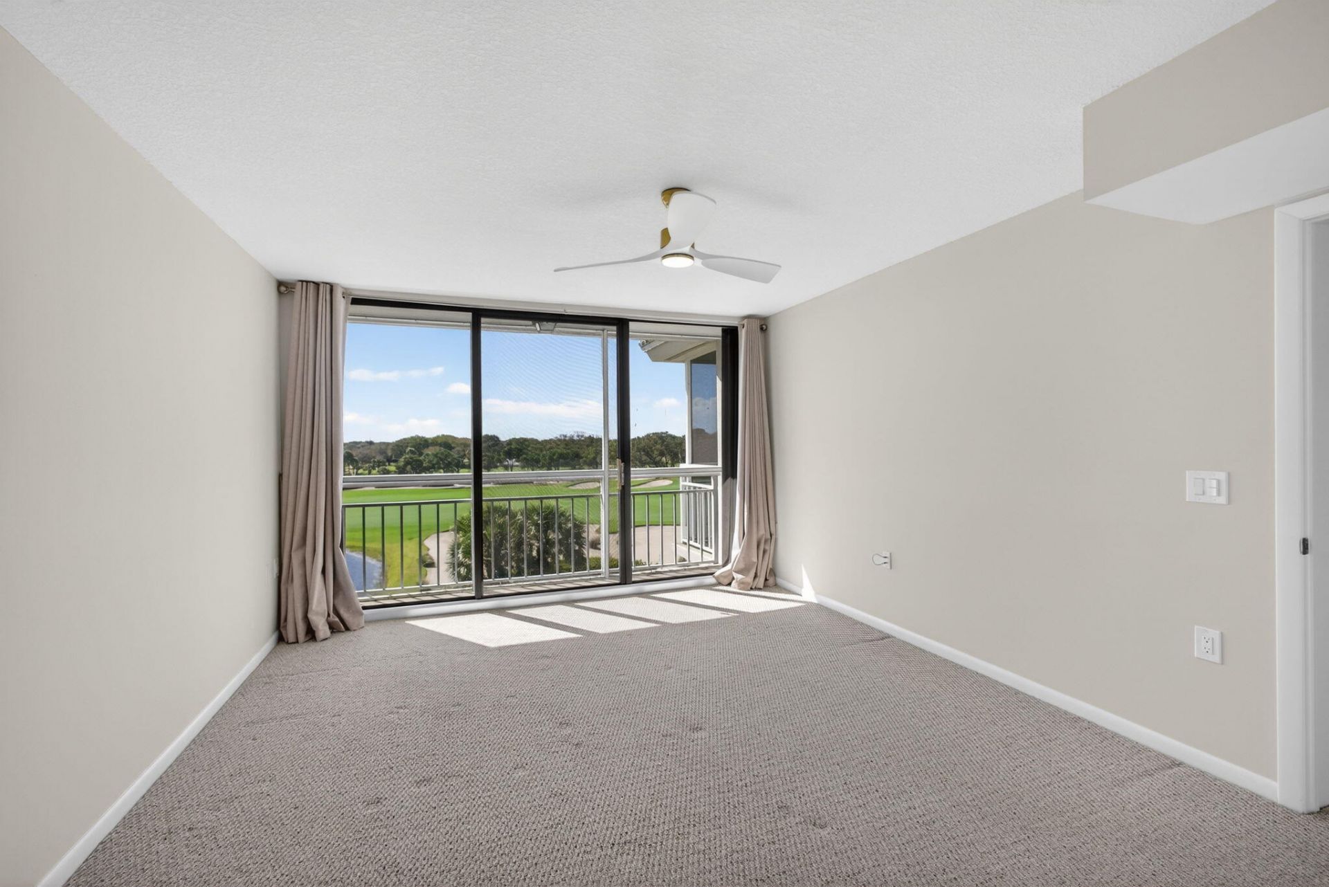 2421 Village Boulevard, Unit 401, West Palm Beach, FL 33409 Photo