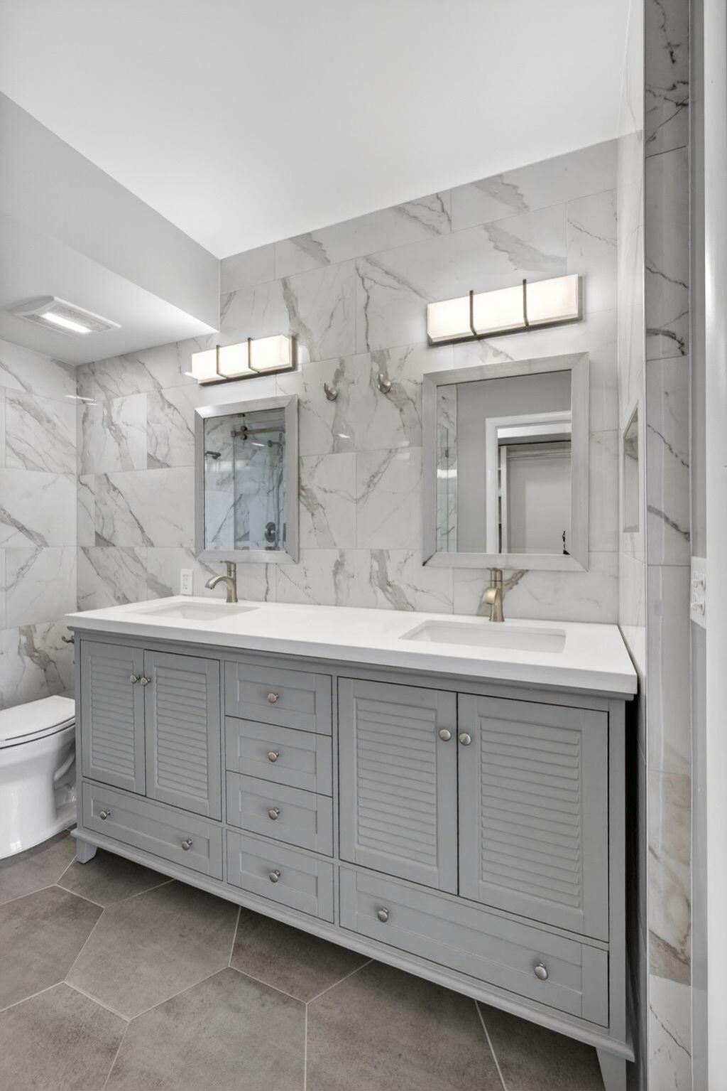 2421 Village Boulevard, Unit 401, West Palm Beach, FL 33409 Photo