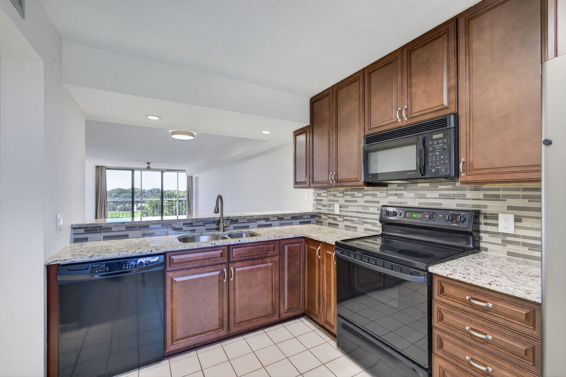 2421 Village Boulevard, Unit 401, West Palm Beach, FL 33409 Photo