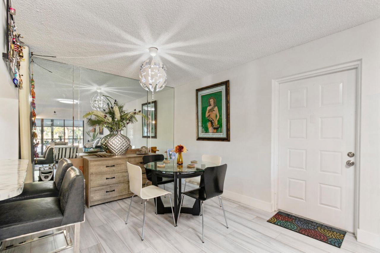 712 Sunny Pine Way, Unit E2, Greenacres, FL 33415 Photo