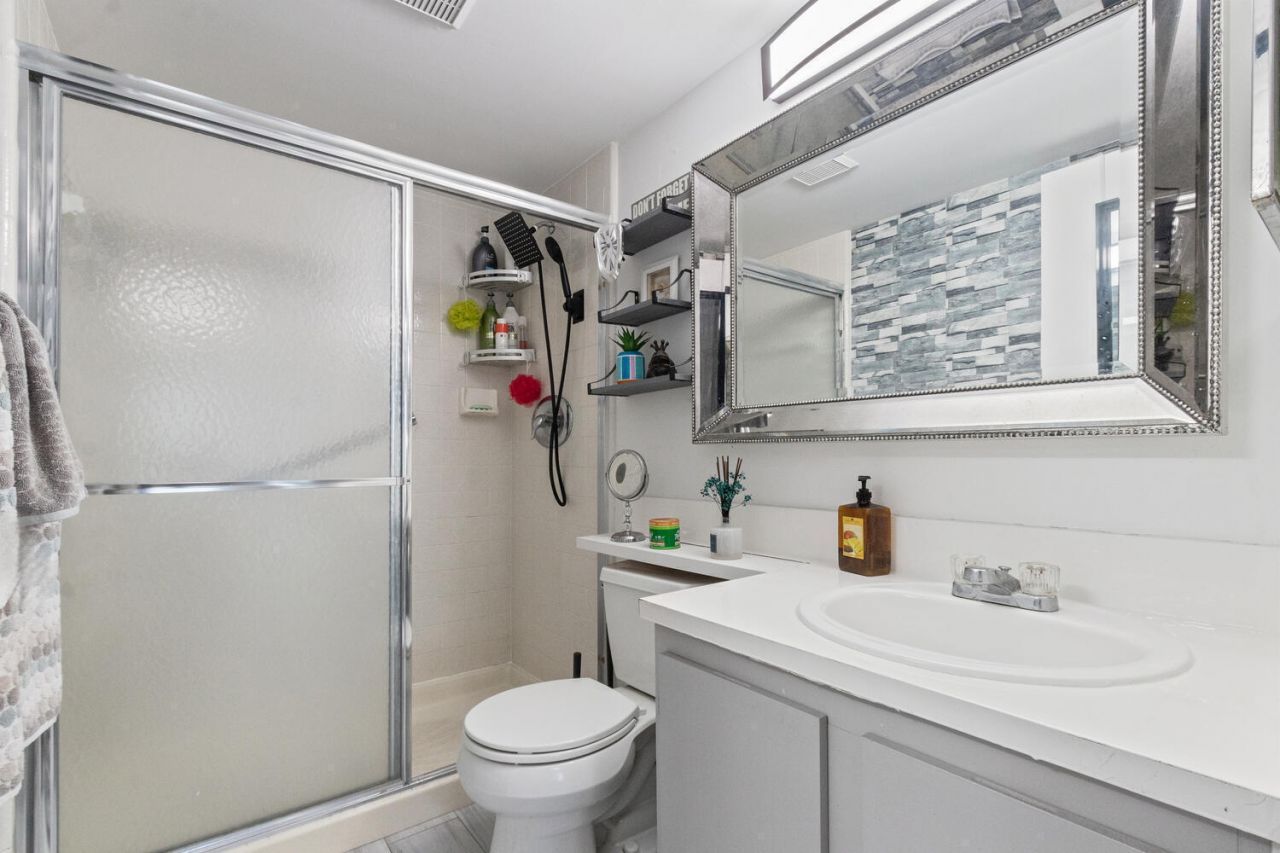 712 Sunny Pine Way, Unit E2, Greenacres, FL 33415 Photo