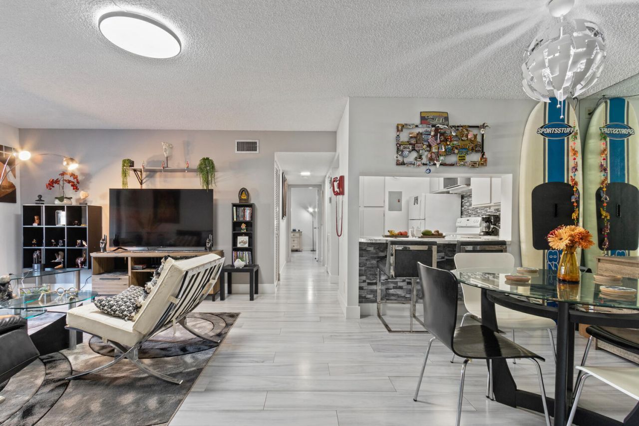 712 Sunny Pine Way, Unit E2, Greenacres, FL 33415 Photo