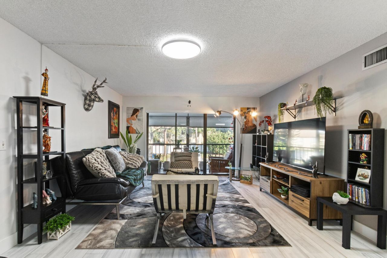 712 Sunny Pine Way, Unit E2, Greenacres, FL 33415 Photo