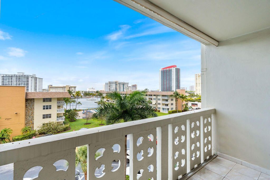 1893 S Ocean Drive, Unit 503, Hallandale Beach, FL 33009 Photo
