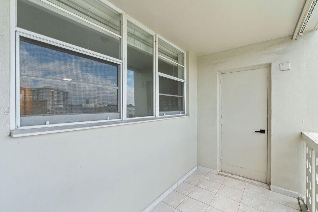 1893 S Ocean Drive, Unit 503, Hallandale Beach, FL 33009 Photo