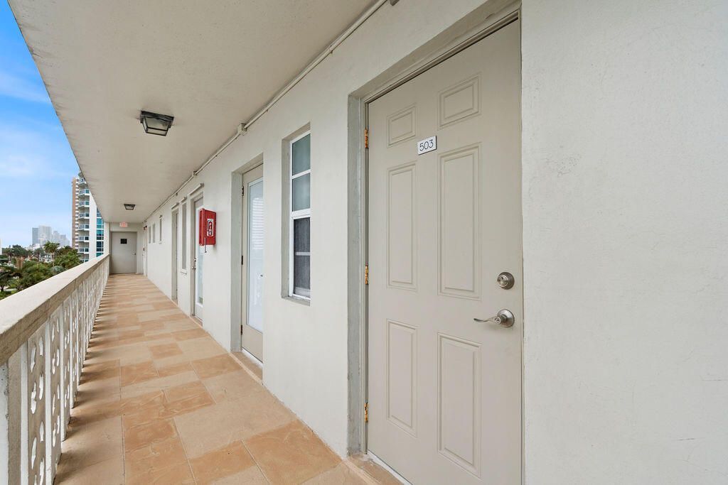 1893 S Ocean Drive, Unit 503, Hallandale Beach, FL 33009 Photo