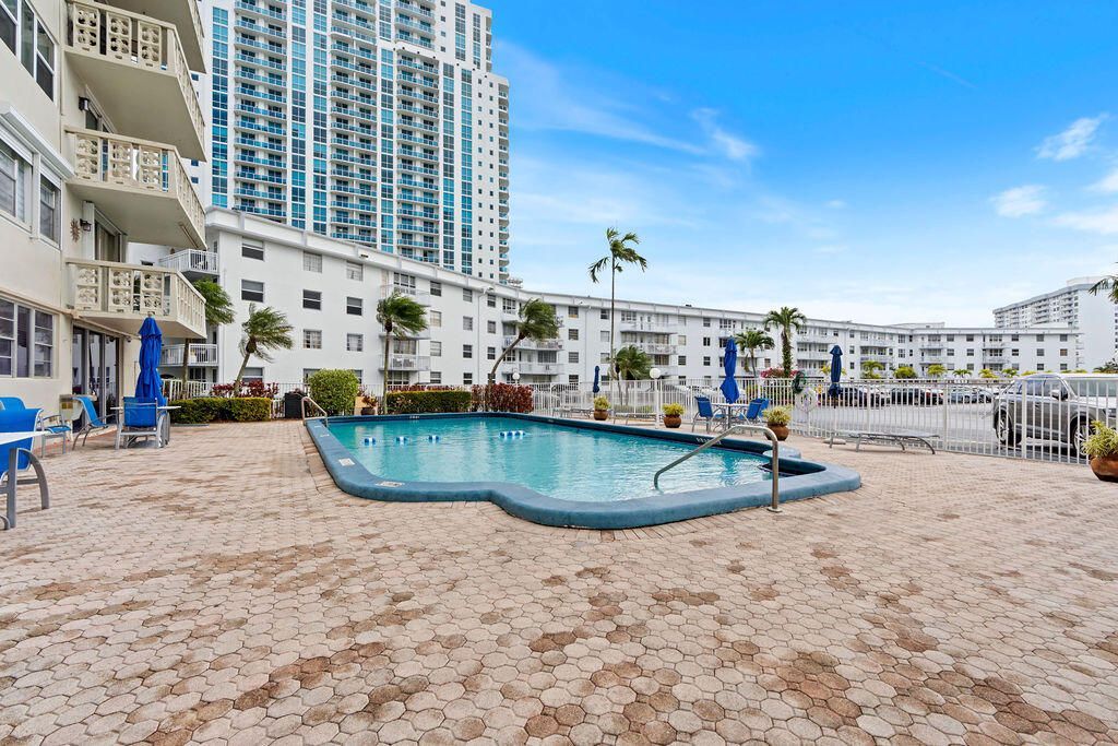 1893 S Ocean Drive, Unit 503, Hallandale Beach, FL 33009 Photo