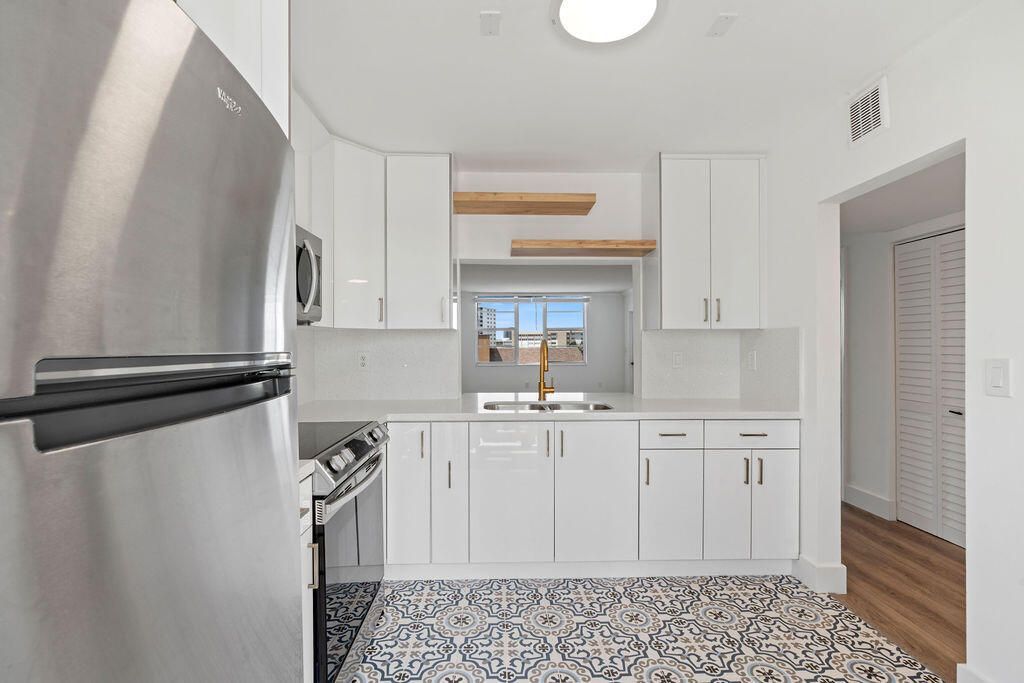 1893 S Ocean Drive, Unit 503, Hallandale Beach, FL 33009 Photo