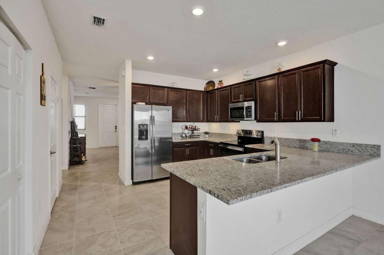 3460 W 103rd Terrace, Hialeah, FL 33018 Photo