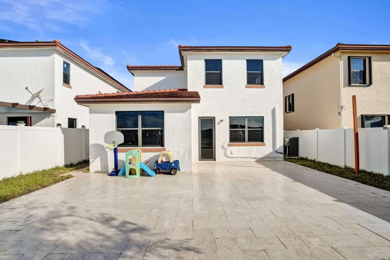 3460 W 103rd Terrace, Hialeah, FL 33018 Photo